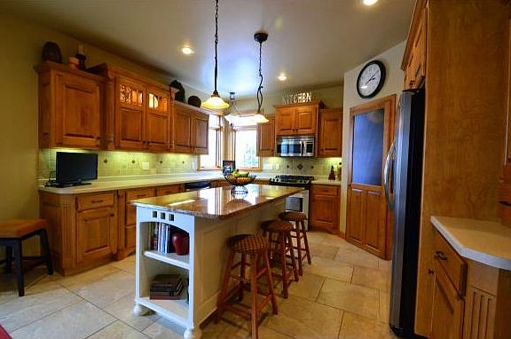 2nd image of 972 Green Ridge Dr