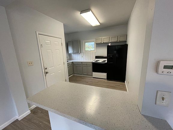 4th image of 108 Park St APT 1