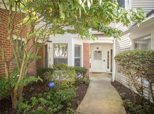 844 Hamlet Ln APT A1, Westlake, OH 44145