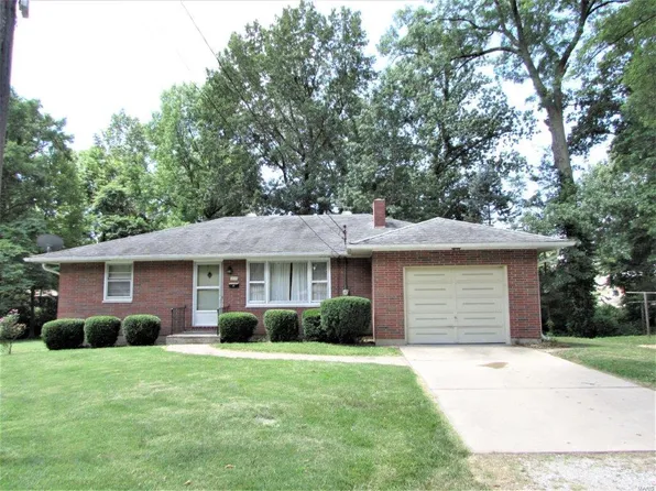 3515 Hoover Ct, Alton, IL 62002