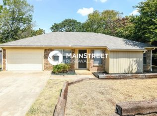 6407 Woods Edge Dr, Arlington, TX 76016