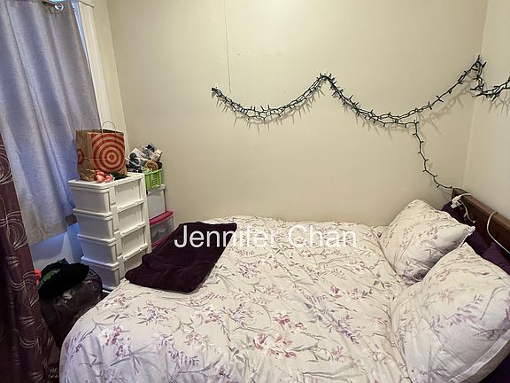2nd image of 215 Kelton St #15