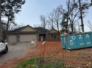 9301 Digby Dr, Gentry, AR 72734