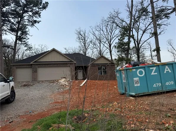 9301 Digby Dr, Gentry, AR 72734