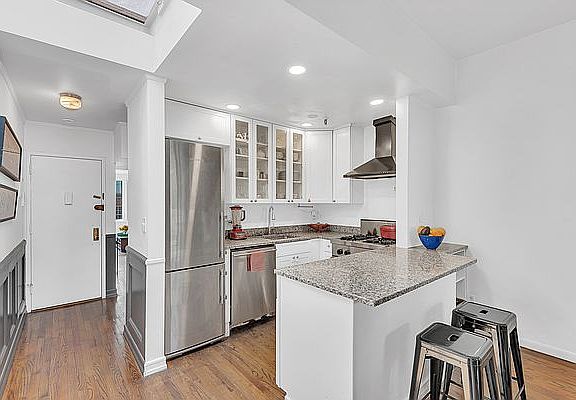 5th image of 149 W 85th St APT 7