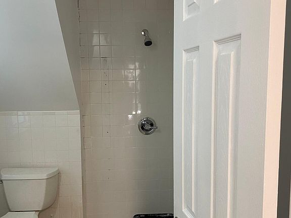 3rd image of 22 Llewellyn Ave #1