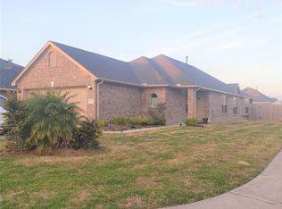 5231 Lagoon Ct, Bacliff, TX 77518