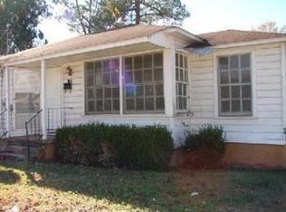 911 Richmond Rd, Texarkana, TX 75503