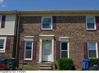 423 Kirkcaldy Ct, Fayetteville, NC 28314