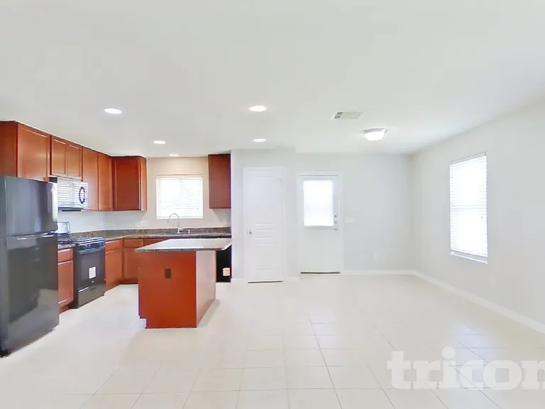 930 Salado Slough Ln — Photo 4