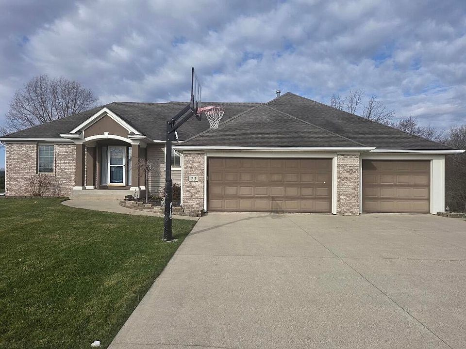 1st image of 23 Arrowhead Dr