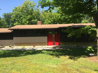 7880 Pear Tree Dr, Chesterland, OH 44026