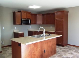 309 SE 43rd Ter, Topeka, KS 66609