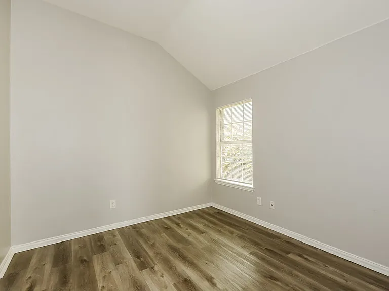 5117 Foard St — Photo 12