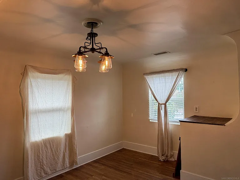 3669 Swift Ave — Photo 13