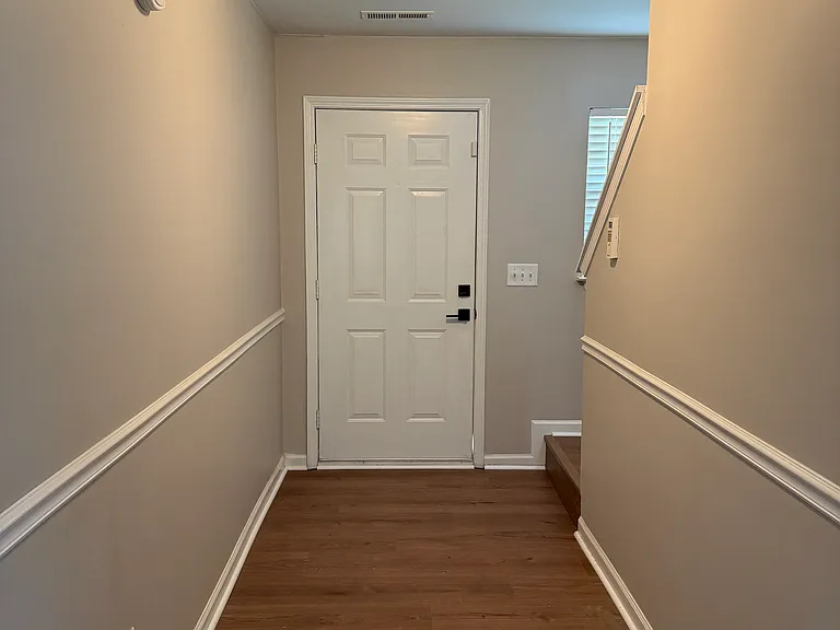 157 Dunbarton Ct — Photo 10