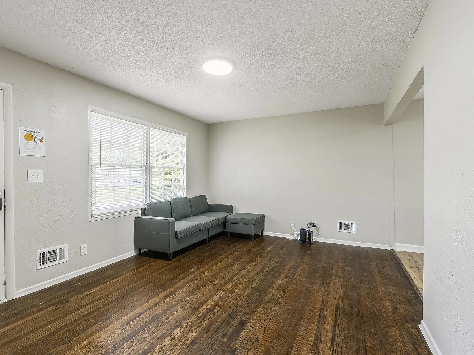 4 bed, 2.0 bath, 2000 sqft, $685 — Photo 4