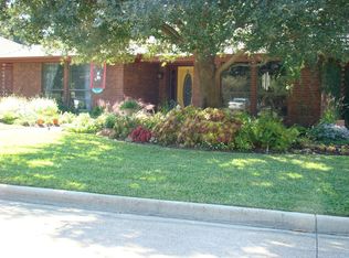 2 Hillcrest Ct, Trophy Club, TX 76262