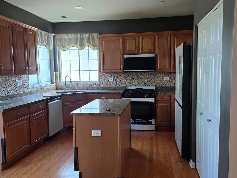 101 N Spruce Ave — Photo 7