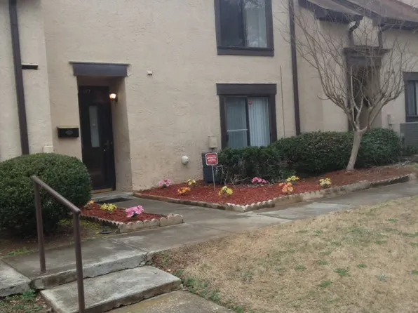 177 Tiburon Dr, Lithonia, GA
