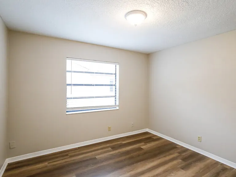 8623 NW 47th Dr — Photo 12