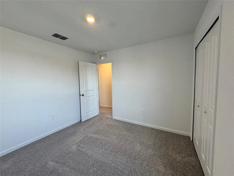 405 Kayden Cv — Photo 31