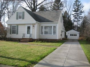 282 E 284th St, Eastlake, OH 44095