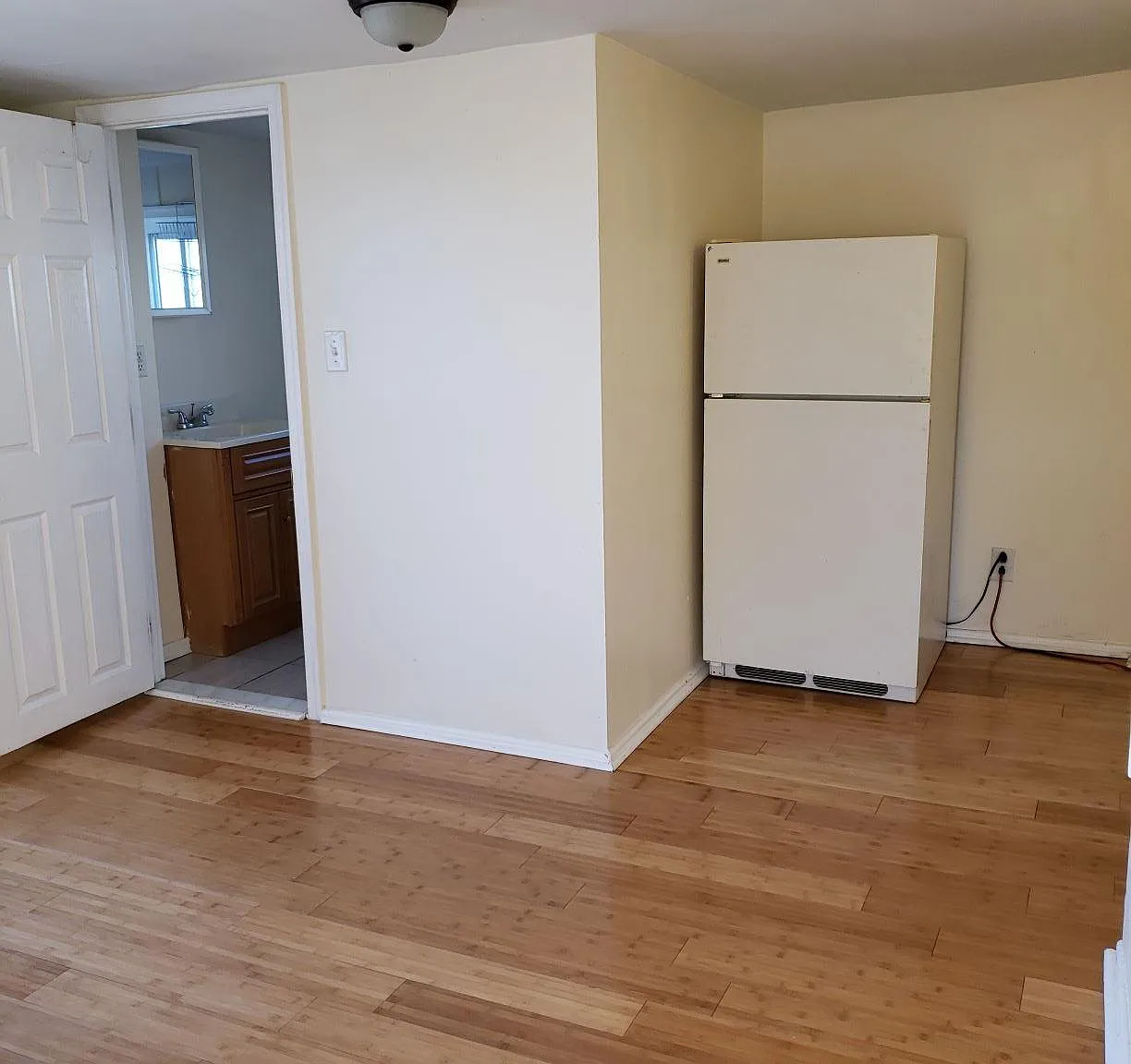 Studio, $1,250 — Photo 4