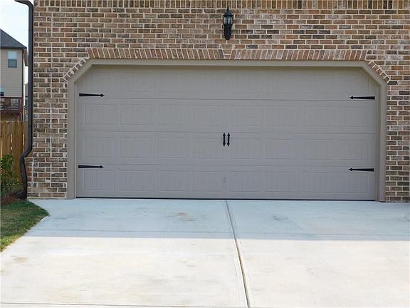 2nd image of 642 Madison Park Dr