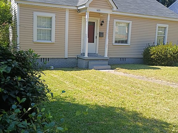 2nd image of 605 Waccamaw Ave