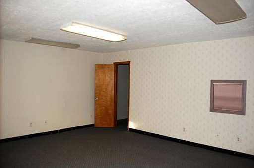 4th image of 108 Ayers Ave NE