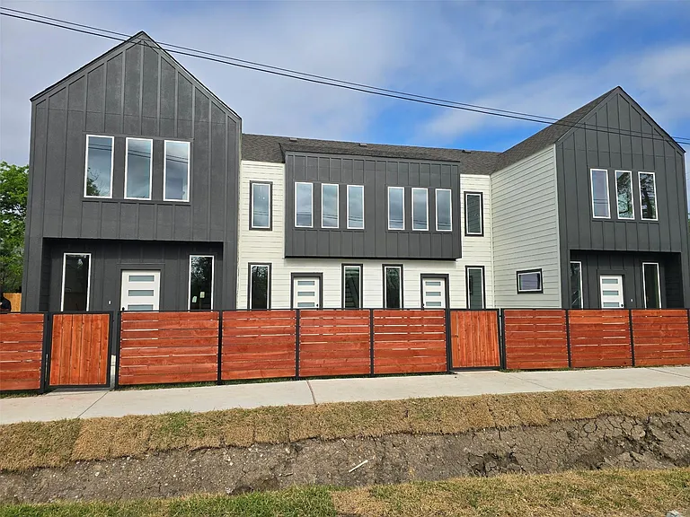 4562 Teton St #B — Photo 2