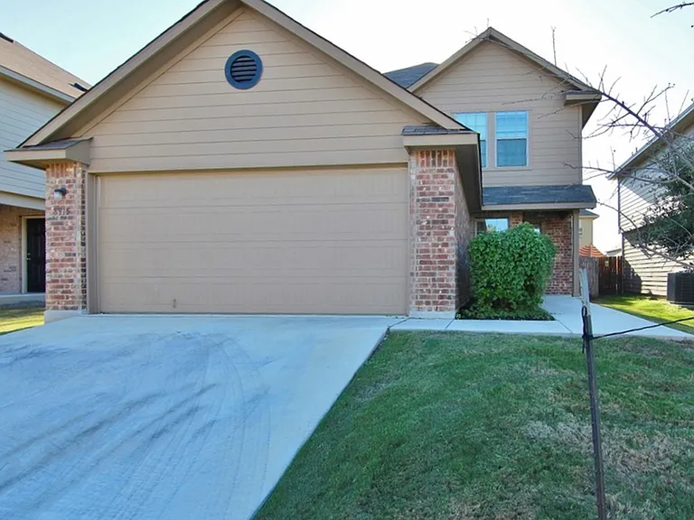 8915 Scarlett Pl — Photo 3