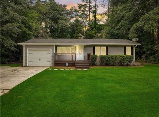 4286 Pineview Dr, Powder Springs, GA 30127