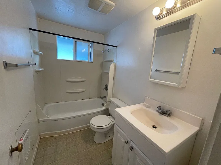 1911 Kincaid St #3 — Photo 6