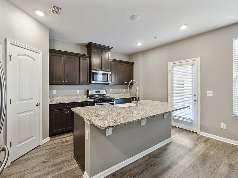 742 Tennypark Ln — Photo 11