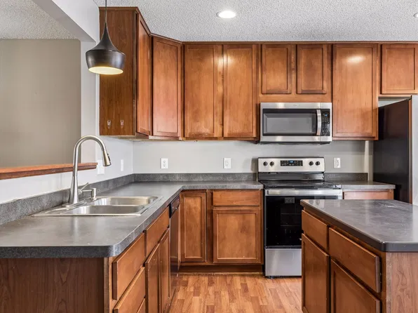 15024 Farnham Ave N, Hugo, MN 55038