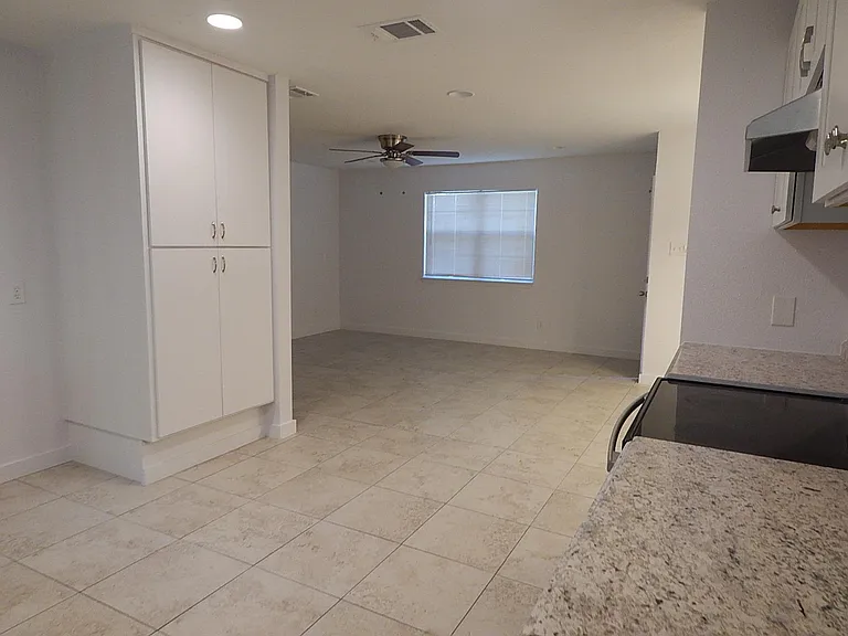 1510 Gordon St — Photo 12