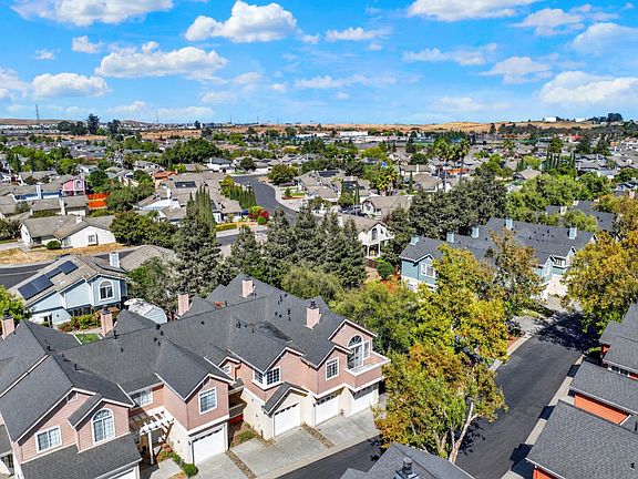 3rd image of 104 Manchester Drive