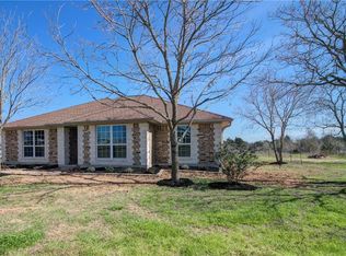 346 Crossroads Dr, Dale, TX 78616