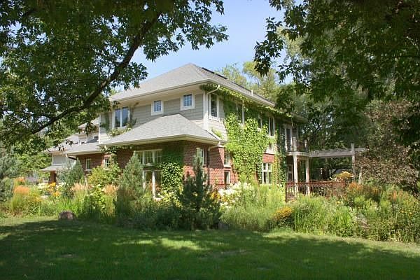 1st image of 1955 Heritage Dr
