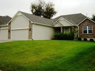 1109 SW Whistle Dr, Lees Summit, MO 64082