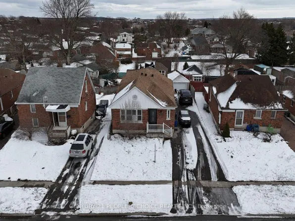 67 Highland Ave #Basement, Oshawa, ON L1H 6A4