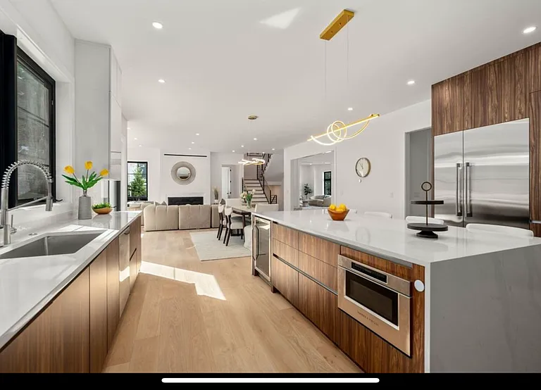 28 Newtonville Ave — Photo 4