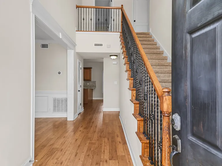 1093 Willow Cir — Photo 6