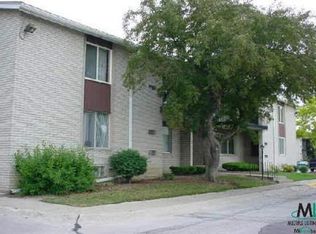 8513 Kennedy Cir, Warren, MI 48093