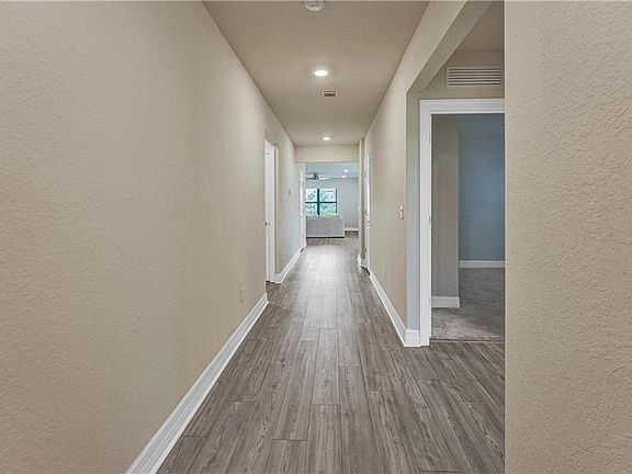 3rd image of 290 Hibiscus Ave