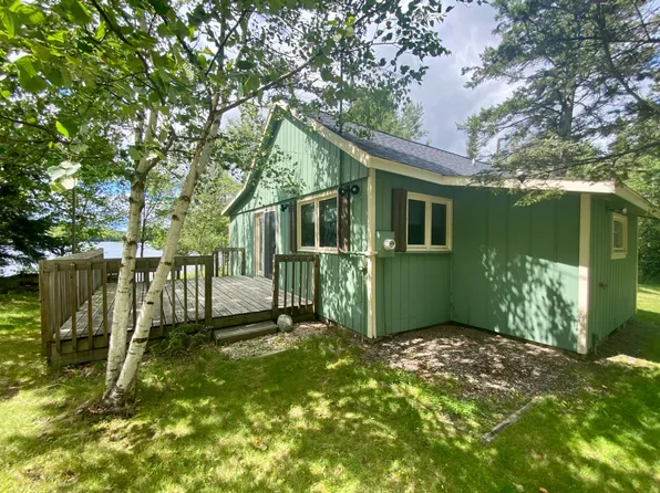 8195 E Bay Rd, Presque Isle, WI 54557