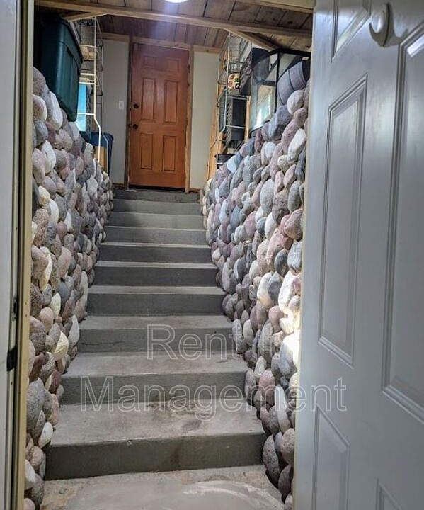 1st image of 1009 Durand Dr