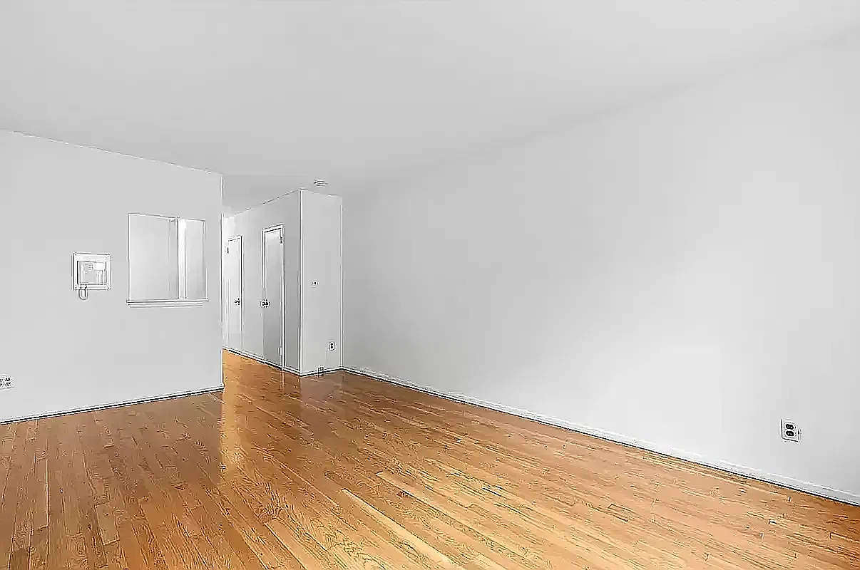 221 East 82nd Street — Photo 2